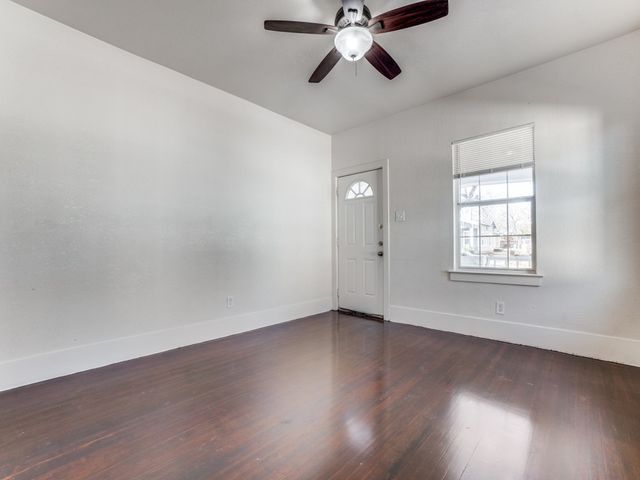 1630 Poplar Street, Dallas, TX 75215