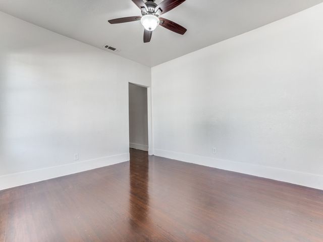 1630 Poplar Street, Dallas, TX 75215