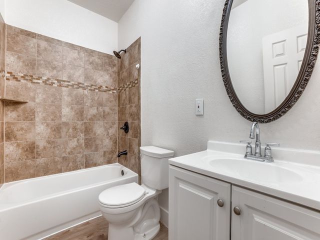 1630 Poplar Street, Dallas, TX 75215