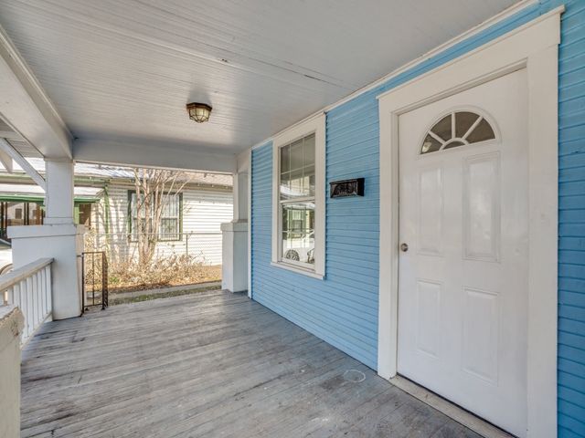1630 Poplar Street, Dallas, TX 75215
