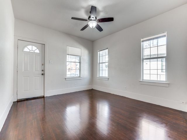 1630 Poplar Street, Dallas, TX 75215