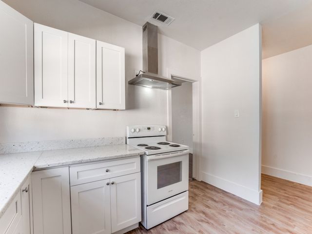 1630 Poplar Street, Dallas, TX 75215