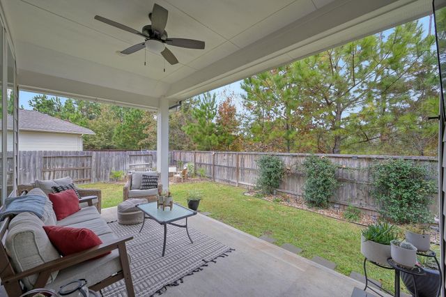 105 Dove Springs Court, Conroe, TX 77304