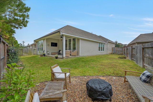 105 Dove Springs Court, Conroe, TX 77304