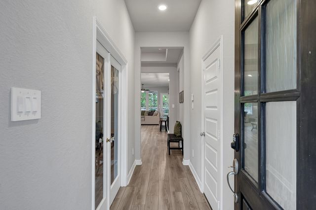 105 Dove Springs Court, Conroe, TX 77304