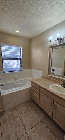 8020 Corona Avenue NE, Albuquerque, NM 87122