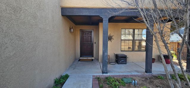 8020 Corona Avenue NE, Albuquerque, NM 87122