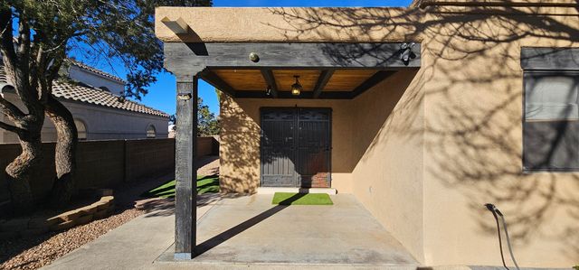 8020 Corona Avenue NE, Albuquerque, NM 87122
