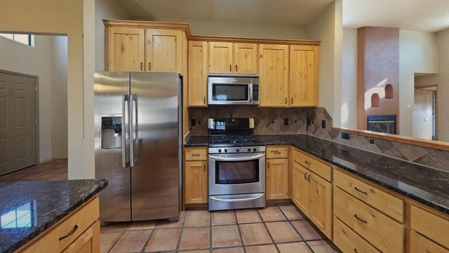 8020 Corona Avenue NE, Albuquerque, NM 87122