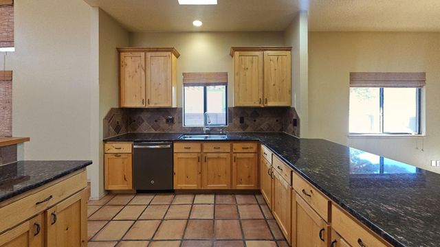 8020 Corona Avenue NE, Albuquerque, NM 87122