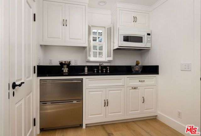 571 Sand Point Road, Carpinteria, CA 93013