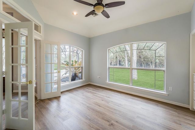 111 Whispering Meadow, Magnolia, TX 77355