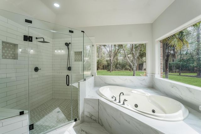 111 Whispering Meadow, Magnolia, TX 77355