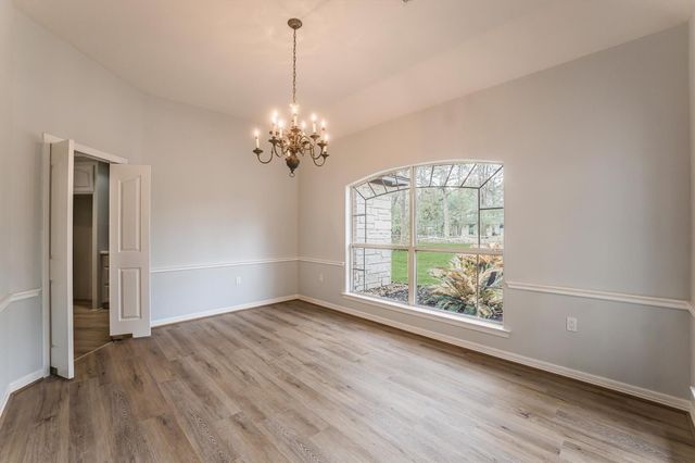 111 Whispering Meadow, Magnolia, TX 77355