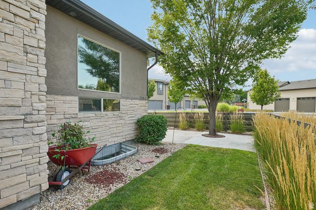 5082 W 7980 S, West Jordan, UT 84081