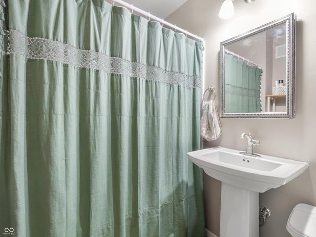 3200 25th Street, Columbus, IN 47203