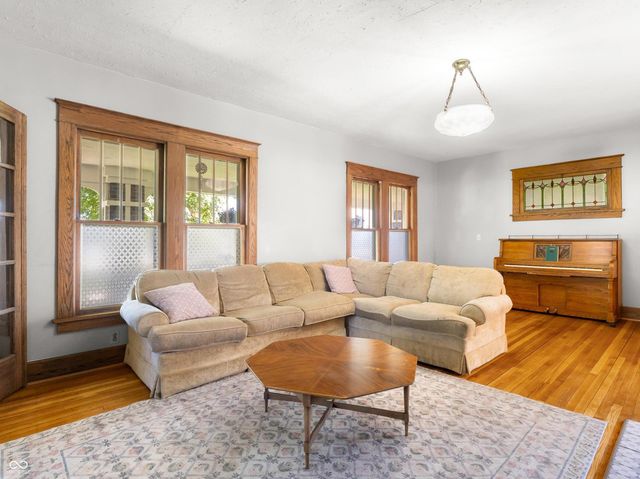 3200 25th Street, Columbus, IN 47203