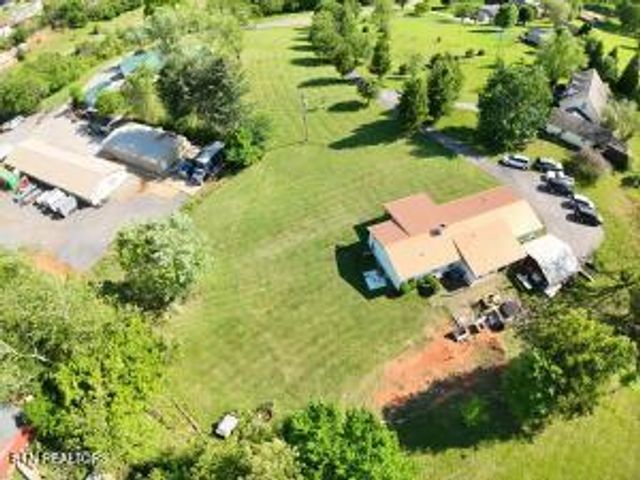 2517 Shields Ferry Rd, Morristown, TN 37814