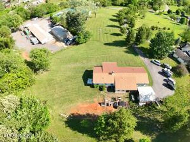 2517 Shields Ferry Rd, Morristown, TN 37814