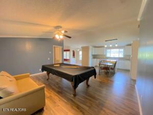 2517 Shields Ferry Rd, Morristown, TN 37814