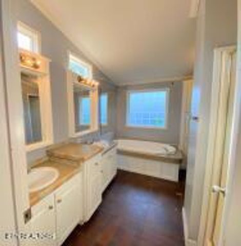 2517 Shields Ferry Rd, Morristown, TN 37814
