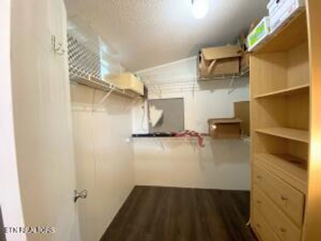 2517 Shields Ferry Rd, Morristown, TN 37814