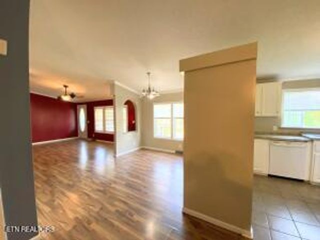 2517 Shields Ferry Rd, Morristown, TN 37814