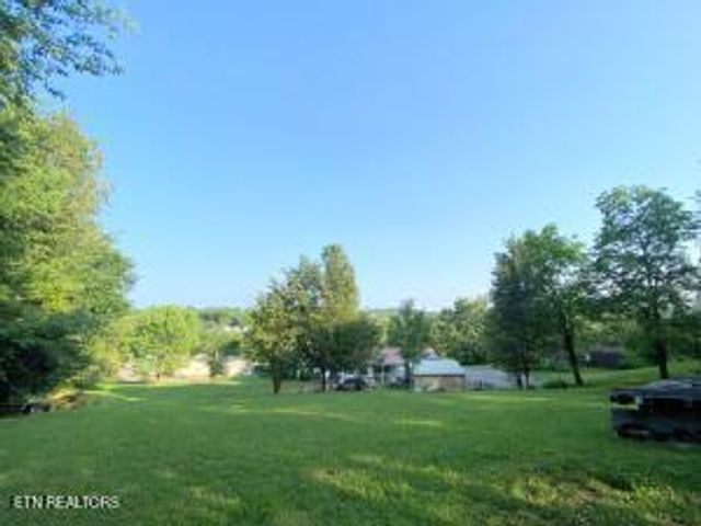 2517 Shields Ferry Rd, Morristown, TN 37814