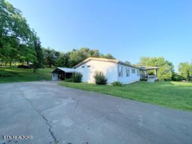 2517 Shields Ferry Rd, Morristown, TN 37814