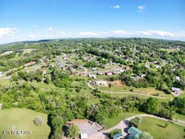 2517 Shields Ferry Rd, Morristown, TN 37814