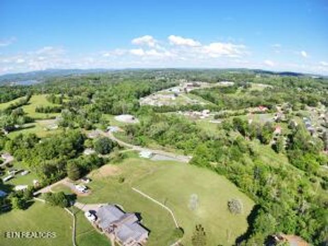 2517 Shields Ferry Rd, Morristown, TN 37814