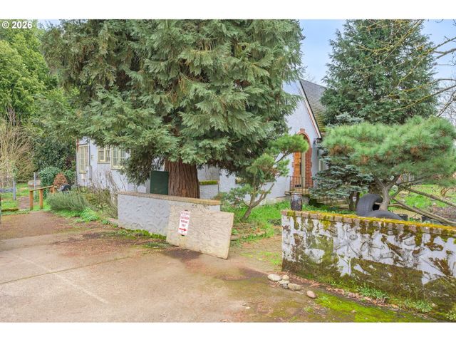 325 RIVER Rd, Eugene, OR 97404