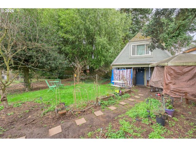 325 RIVER Rd, Eugene, OR 97404