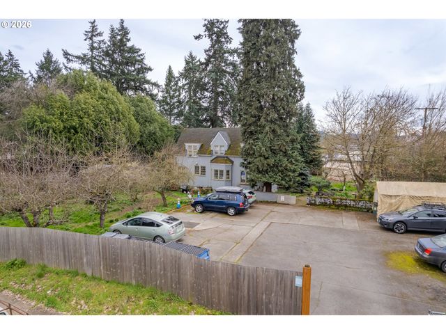325 RIVER Rd, Eugene, OR 97404