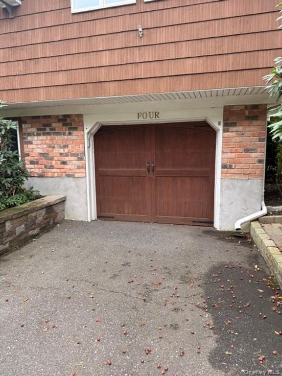 4 Fairway Drive, Port Jefferson Station, NY 11776 — photo 2