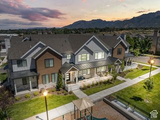 1417 E RUSTIC WOOD CT #31 DR, Sandy, UT 84092