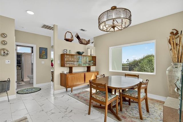 600 E Oaks Ave, Port Aransas, TX 78373