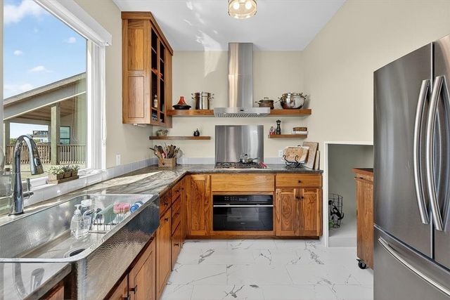 600 E Oaks Ave, Port Aransas, TX 78373