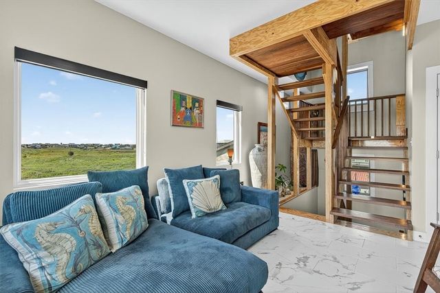 600 E Oaks Ave, Port Aransas, TX 78373