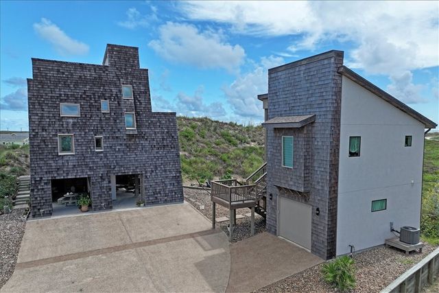 600 E Oaks Ave, Port Aransas, TX 78373