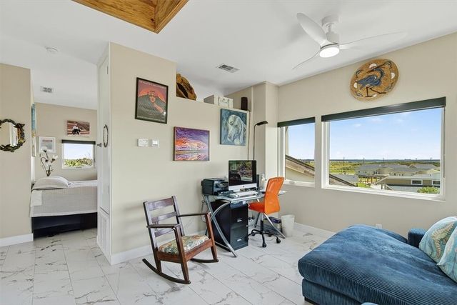 600 E Oaks Ave, Port Aransas, TX 78373