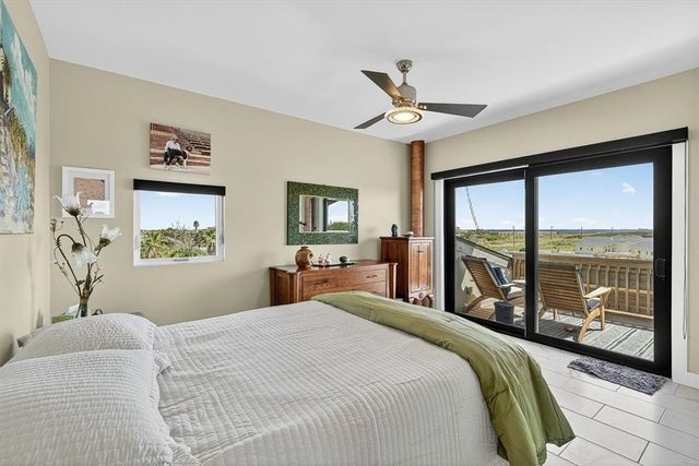 600 E Oaks Ave, Port Aransas, TX 78373