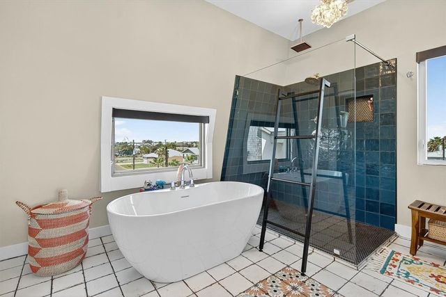 600 E Oaks Ave, Port Aransas, TX 78373