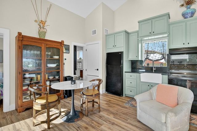 600 E Oaks Ave, Port Aransas, TX 78373