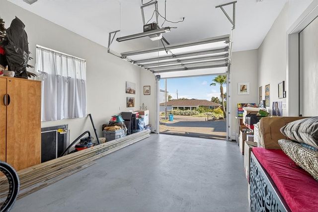 600 E Oaks Ave, Port Aransas, TX 78373