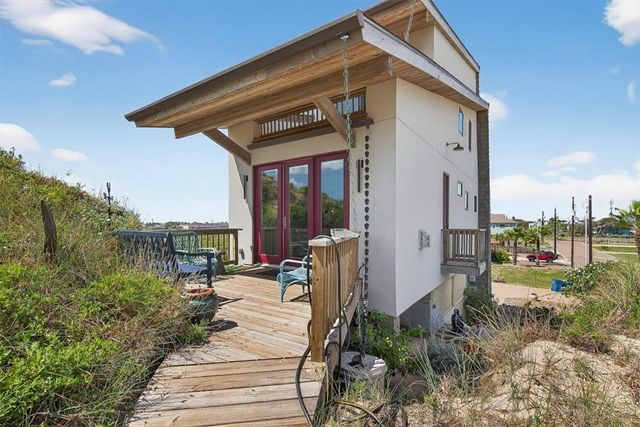 600 E Oaks Ave, Port Aransas, TX 78373