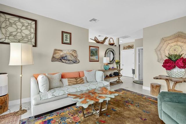 600 E Oaks Ave, Port Aransas, TX 78373