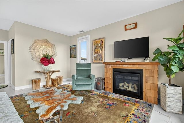 600 E Oaks Ave, Port Aransas, TX 78373