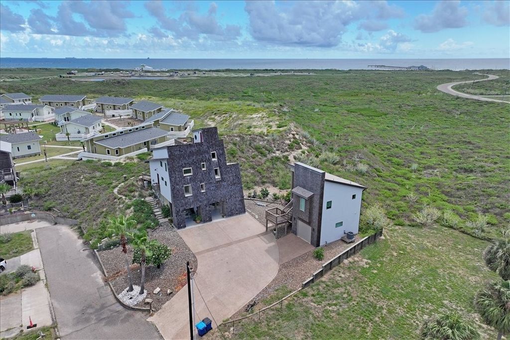 600 E Oaks Ave, Port Aransas, TX 78373 — photo 4