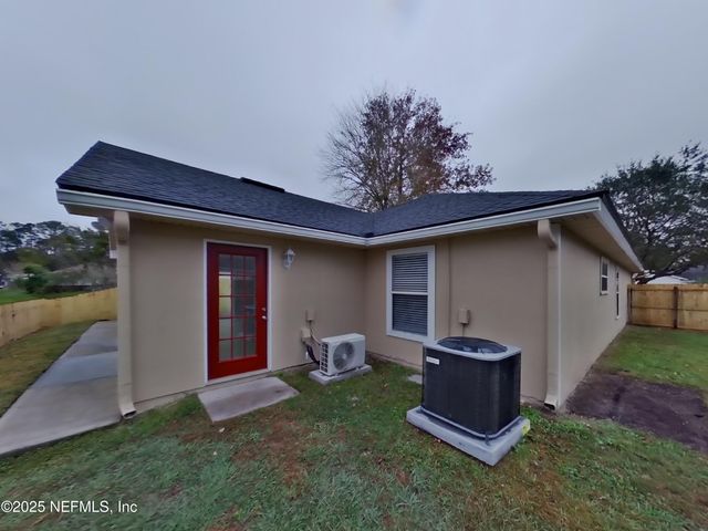 1695 NORTHGLEN Circle, Middleburg, FL 32068